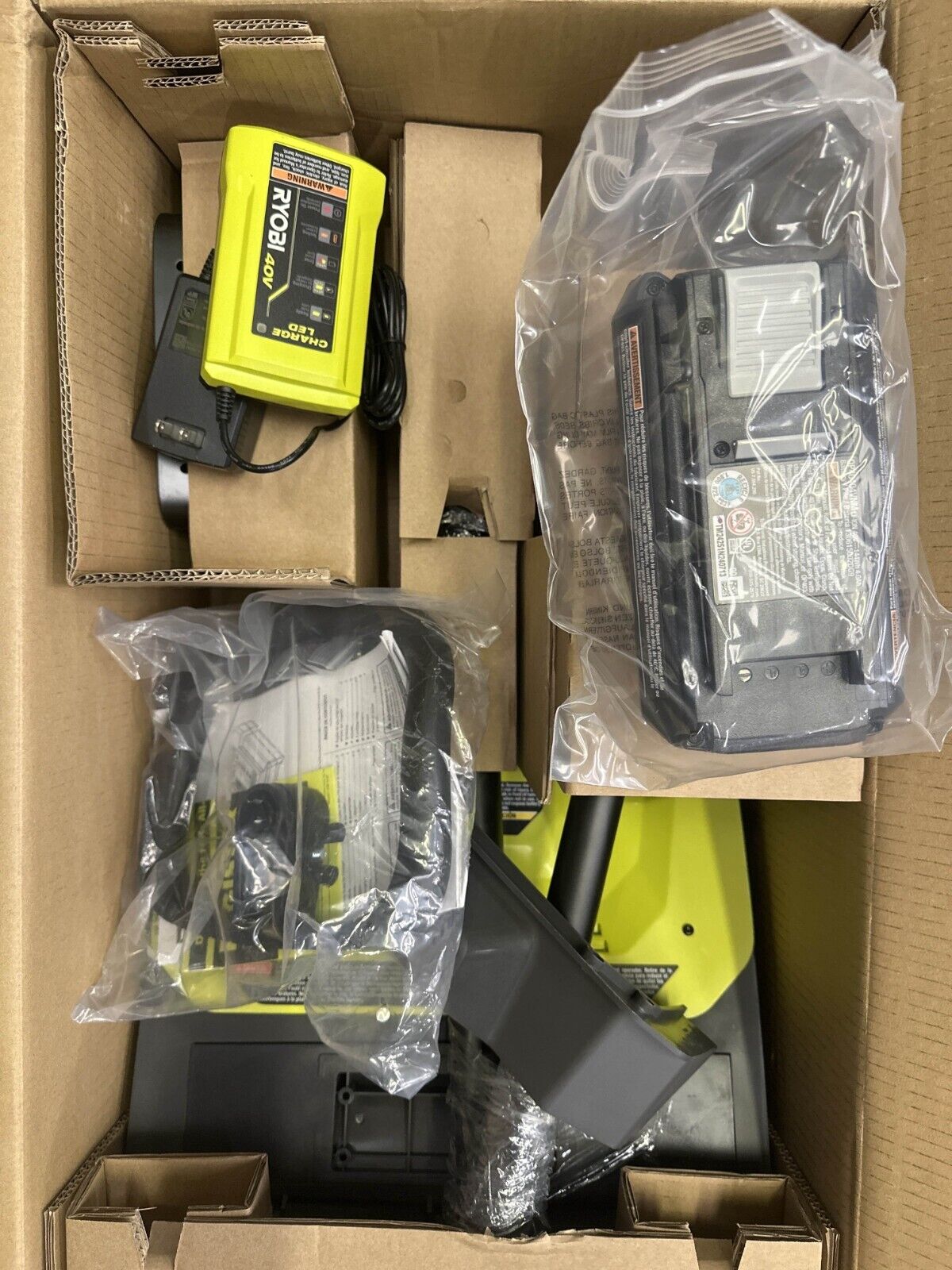 RYOBI 40V Cordless 12" Wheeled Snow Shovel w/ 4Ah Battery & Charger- RY408013