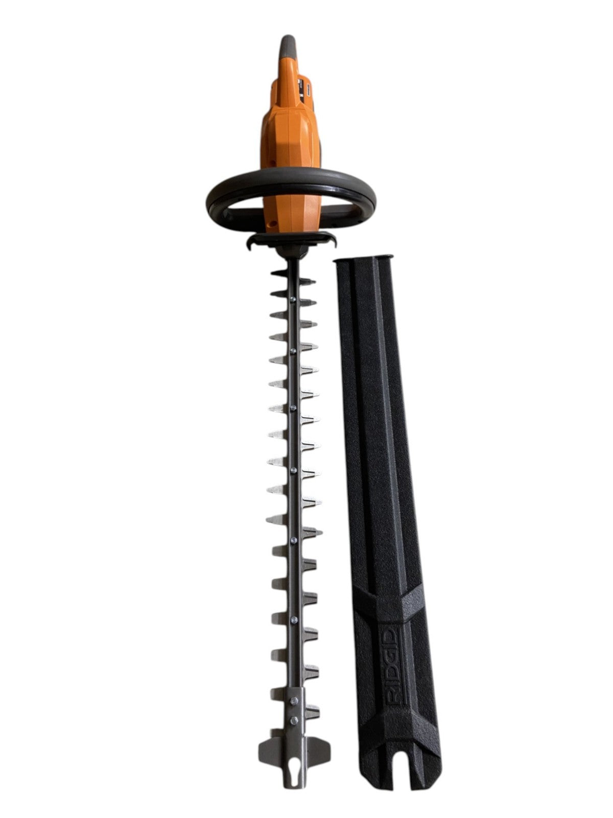 RIDGID R01401B 18V Brushless Cordless Battery 22 in. Hedge Trimmer (Tool Only)