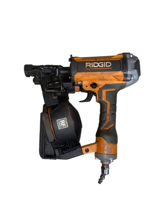 RIDGID R175RNF 15 Degree 1-3/4 in. Coil Roofing Nailer (Dirty!)